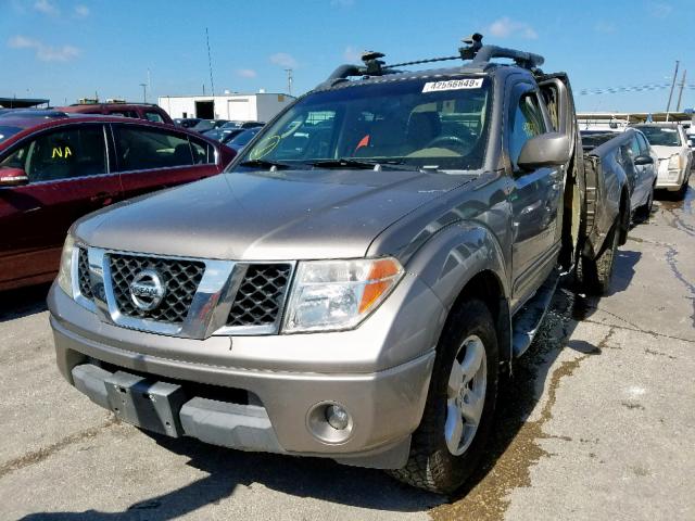 1N6AD07W05C417785 - 2005 NISSAN FRONTIER C GOLD photo 2