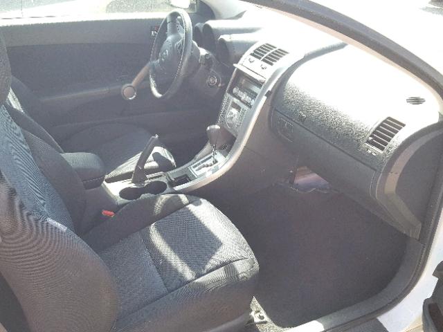 JTKDE3B74A0310967 - 2010 TOYOTA SCION TC WHITE photo 5