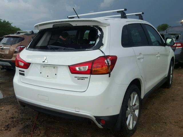 4A4AR3AU8DE012623 - 2013 MITSUBISHI OUTLANDER WHITE photo 4