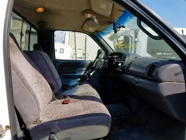 3B7MC36D5WM227873 - 1998 DODGE RAM 3500 WHITE photo 5