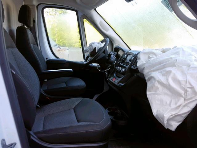 3C6TRVCG5JE145706 - 2018 RAM PROMASTER 白色 照片 5