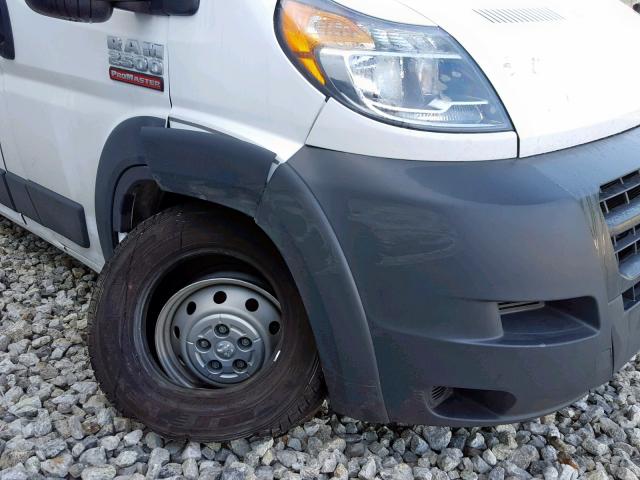 3C6TRVCG5JE145706 - 2018 RAM PROMASTER 白色 照片 9