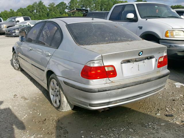 WBAAM3339XCA83842 - 1999 BMW 323 I AUTO SILVER photo 3