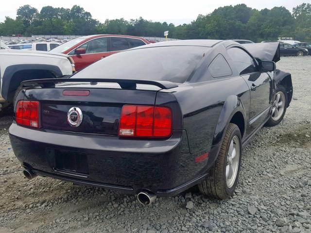 1ZVHT82H685191382 - 2008 FORD MUSTANG GT BLACK photo 4