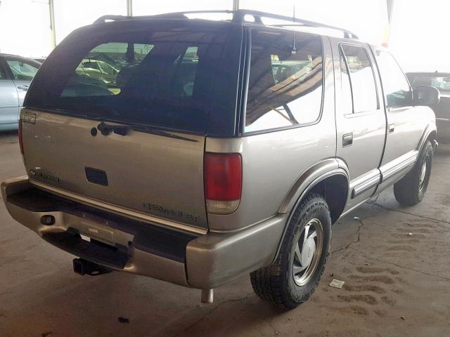 1GNDT13W112219061 - 2001 CHEVROLET BLAZER TAN photo 4