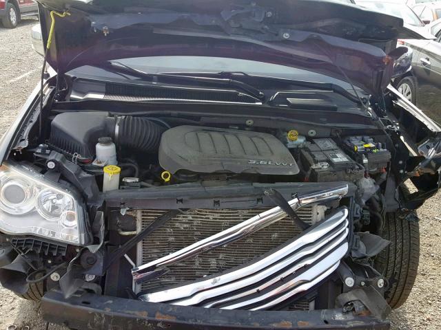 2C4RC1GG3CR217463 - 2012 CHRYSLER TOWN & COU BLACK photo 7