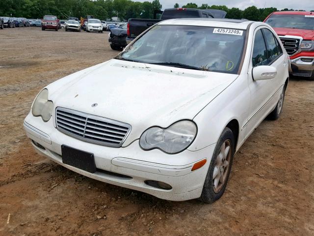 WDBRF64J73F352875 - 2003 MERCEDES-BENZ C 320 WHITE photo 2