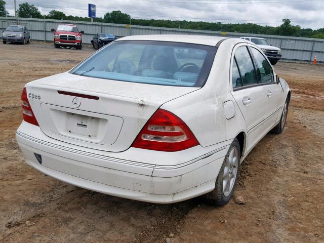 WDBRF64J73F352875 - 2003 MERCEDES-BENZ C 320 WHITE photo 4