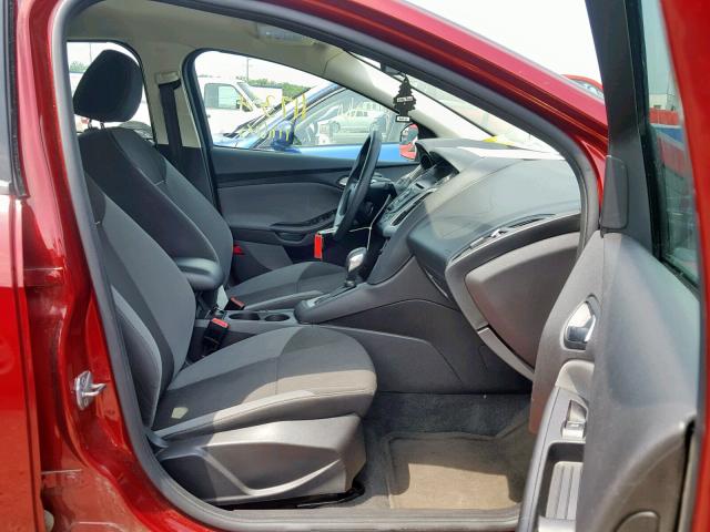 1FADP3F22DL156378 - 2013 FORD FOCUS SE RED photo 5
