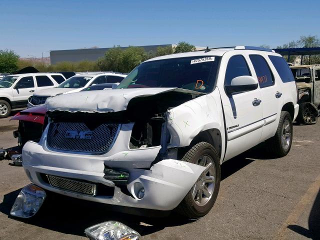 1GKFK638X7J389778 - 2007 GMC YUKON DENA WHITE photo 2