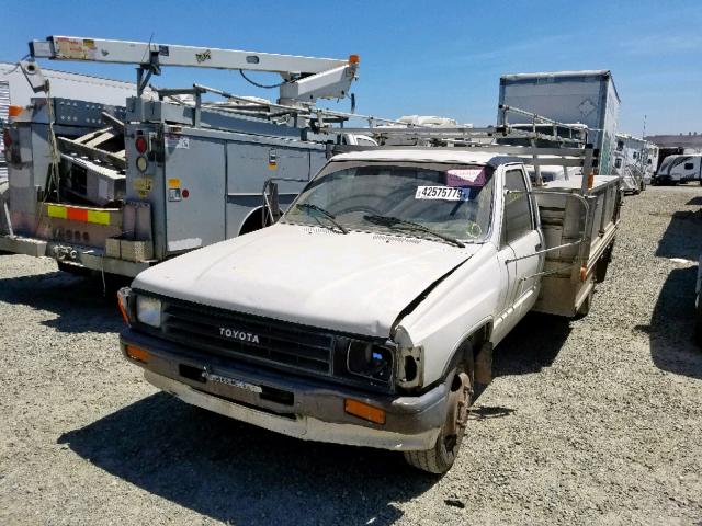 JT5RN75T8J0023690 - 1988 TOYOTA PICKUP CAB WHITE photo 2