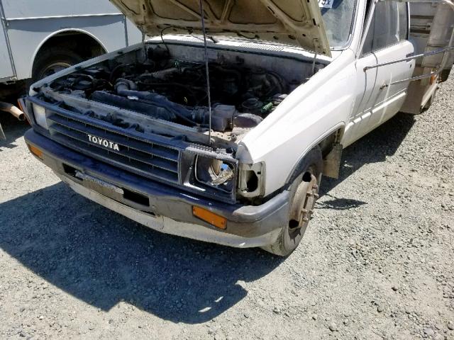 JT5RN75T8J0023690 - 1988 TOYOTA PICKUP CAB WHITE photo 9