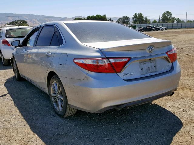 4T1BF1FK8GU595586 - 2016 TOYOTA CAMRY LE SILVER photo 3