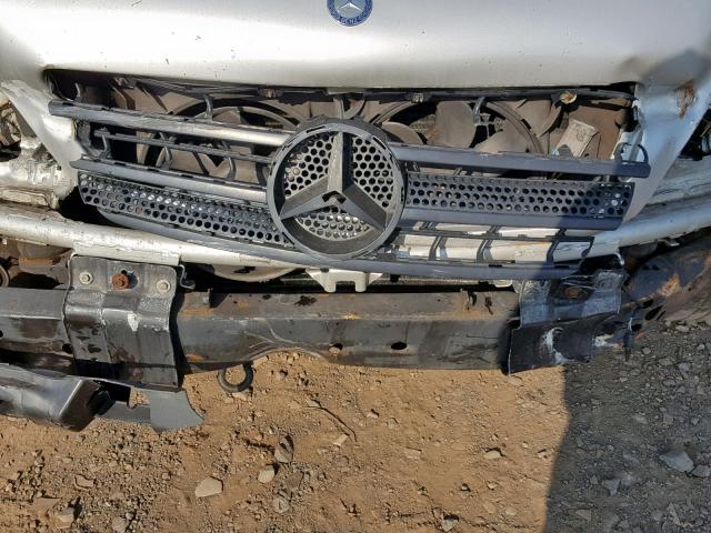 4JGAB57E64A460885 - 2004 MERCEDES-BENZ ML 350 SILVER photo 9