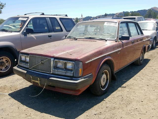 YV1AX8845F1106155 - 1985 VOLVO 244 DL MAROON photo 2