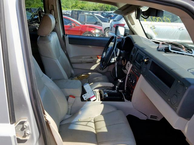 1J8HG58PX7C623494 - 2007 JEEP COMMANDER 银色 照片 5
