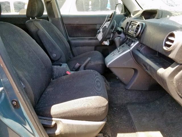JTLZE4FE1A1106928 - 2010 TOYOTA SCION XB ნაცრისფერი ფოტო 5