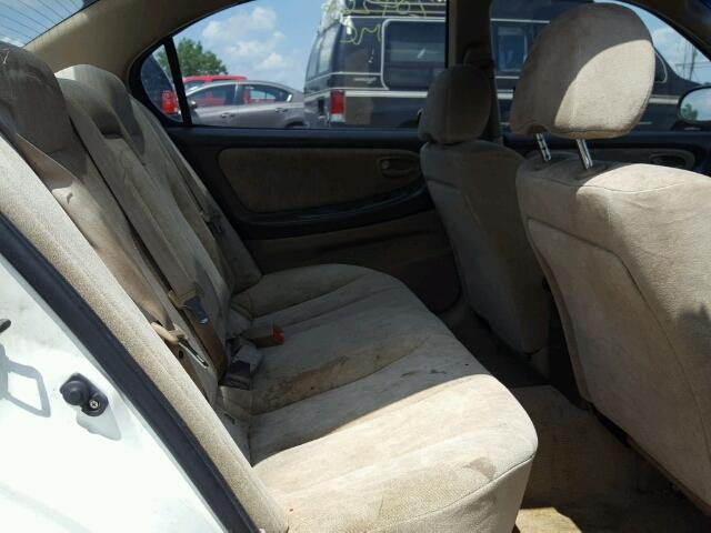 JN1CA31D81T814932 - 2001 NISSAN MAXIMA GXE WHITE photo 6