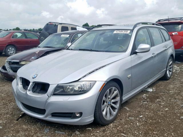 WBAUU33539A540493 - 2009 BMW 328 XIT SILVER photo 2