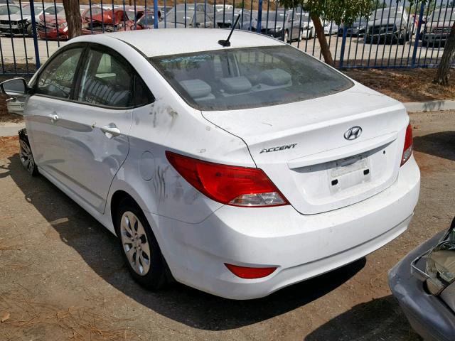 KMHCT4AE0GU101950 - 2016 HYUNDAI ACCENT SE WHITE photo 3