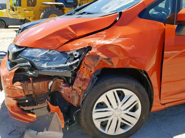 3HGGK5H46JM715989 - 2018 HONDA FIT LX ORANGE photo 9