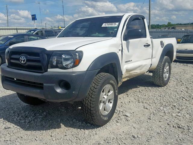 5TEPX42N28Z549947 - 2008 TOYOTA TACOMA WHITE photo 2