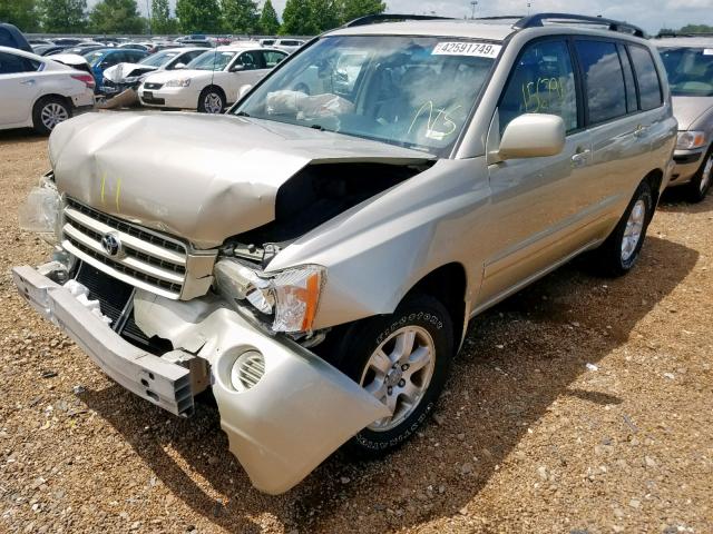 JTEGF21A020046748 - 2002 TOYOTA HIGHLANDER GOLD photo 2