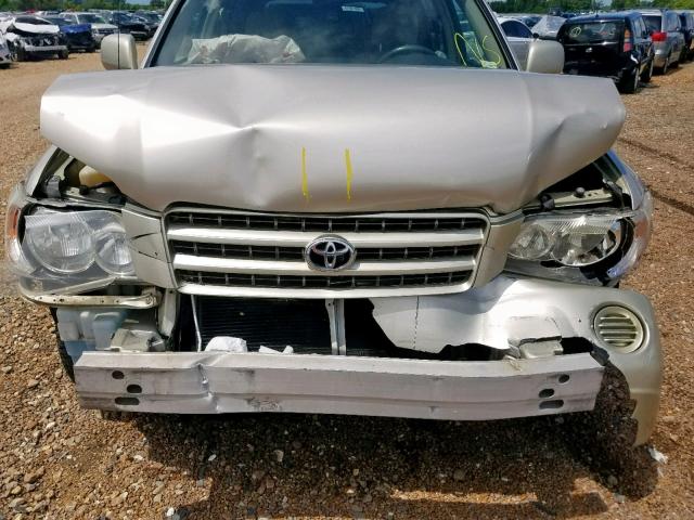 JTEGF21A020046748 - 2002 TOYOTA HIGHLANDER GOLD photo 7