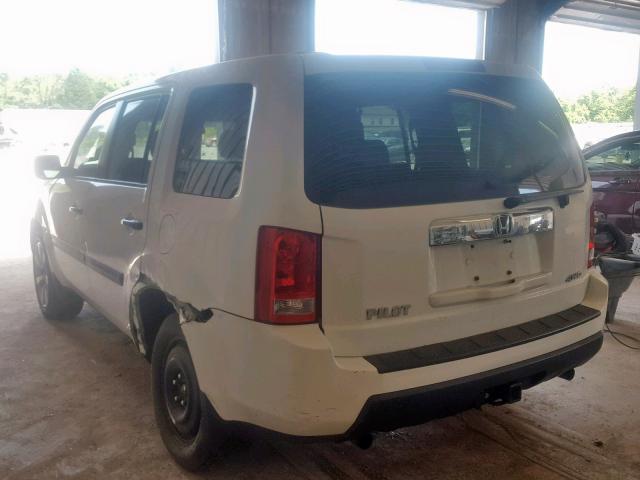 5FNYF4H26BB082285 - 2011 HONDA PILOT LX WHITE photo 3