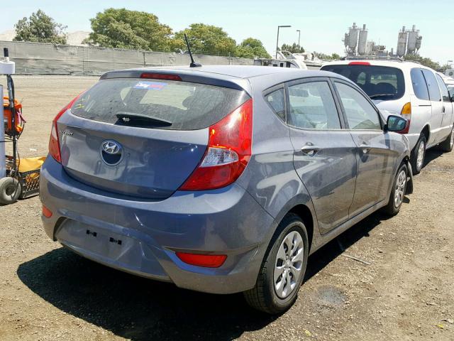 KMHCT5AE9HU343126 - 2017 HYUNDAI ACCENT SE GRAY photo 4