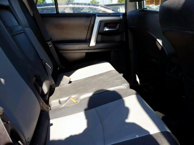 JTEBU5JR3G5302754 - 2016 TOYOTA 4RUNNER SR შავი ფოტო 6