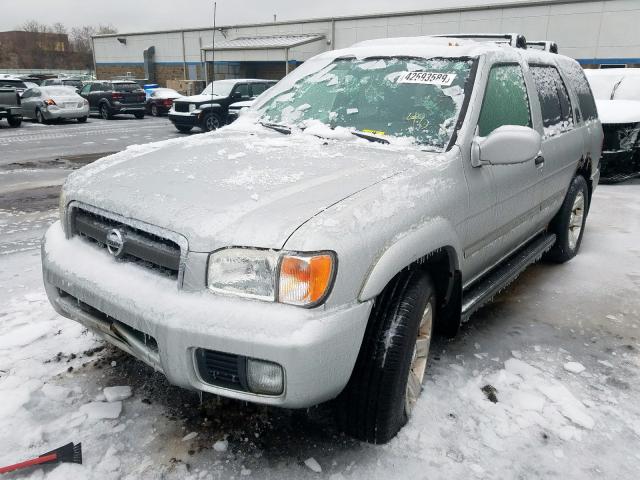 JN8DR09Y42W710863 - 2002 NISSAN PATHFINDER SILVER photo 2