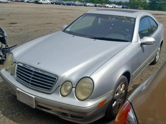 WDBLJ65G21F175284 - 2001 MERCEDES-BENZ CLK 320 SILVER photo 2