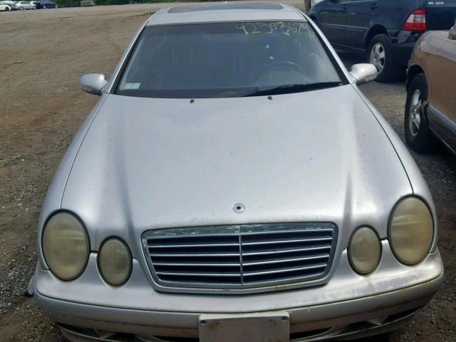 WDBLJ65G21F175284 - 2001 MERCEDES-BENZ CLK 320 SILVER photo 9