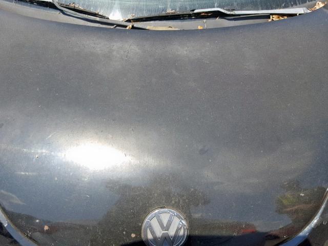 3VWCA21C0XM409103 - 1999 VOLKSWAGEN NEW BEETLE შავი ფოტო 7