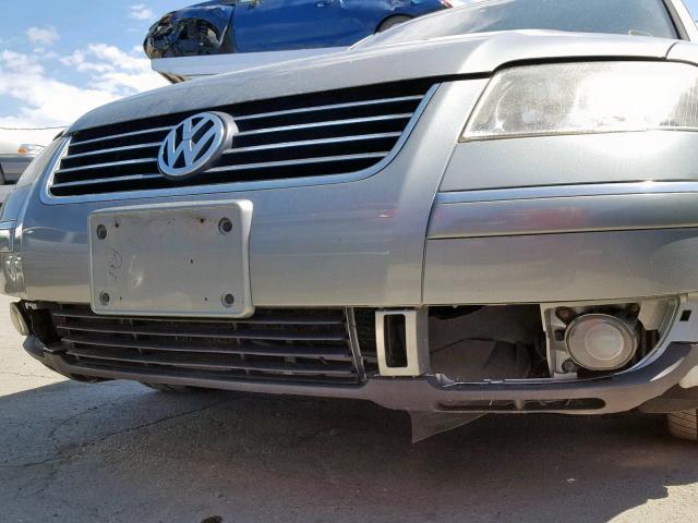 WVWAD63B05E019506 - 2005 VOLKSWAGEN PASSAT GLS GRAY photo 9