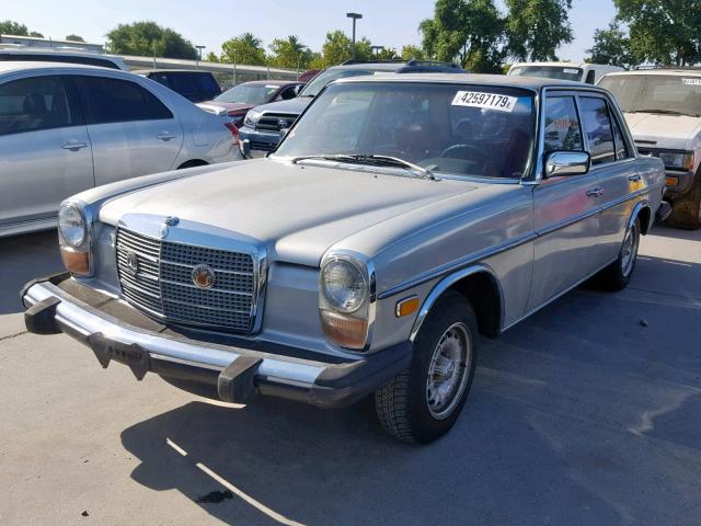 11501712027377 - 1975 MERCEDES-BENZ 230 SILVER photo 2