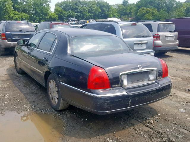 1LNHM81W24Y623616 - 2004 LINCOLN TOWN CAR E BLACK photo 3