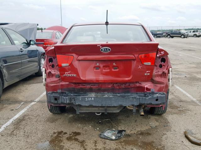 KNAFU4A26A5863120 - 2010 KIA FORTE EX RED photo 9