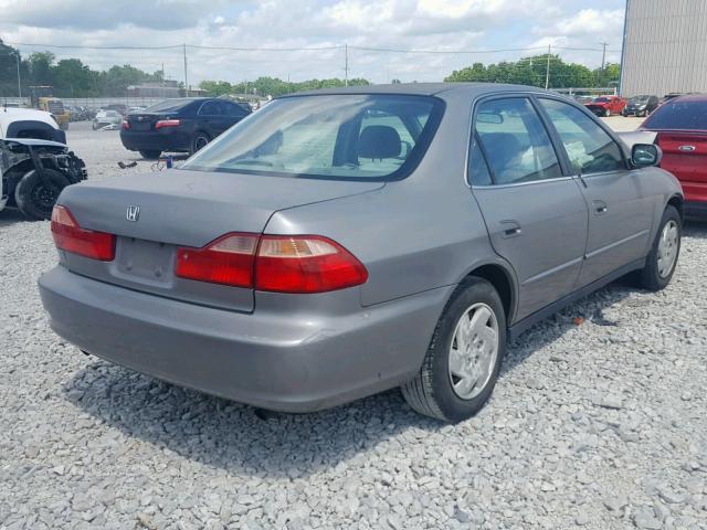 1HGCG1647YA053018 - 2000 HONDA ACCORD LX SILVER photo 4