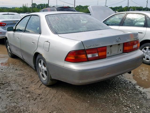 JT8BF28G7W5033513 - 1998 LEXUS ES 300 GOLD photo 4