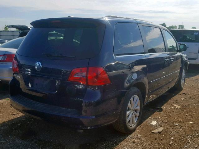 2C4RVABG5ER135254 - 2014 VOLKSWAGEN ROUTAN SE BLUE photo 4