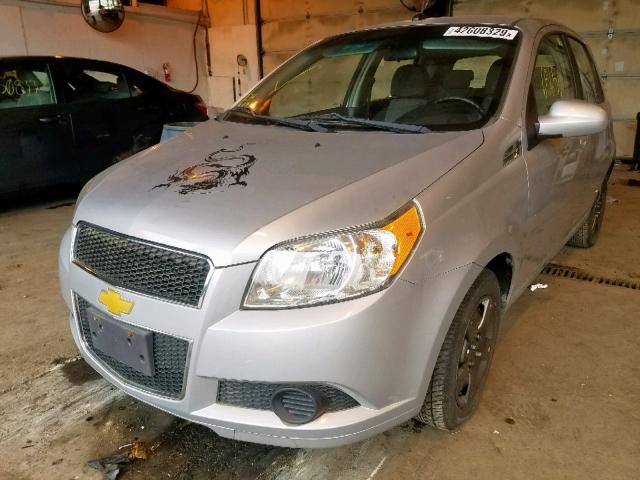 KL1TD6DE3AB118938 - 2010 CHEVROLET AVEO LS SILVER photo 2