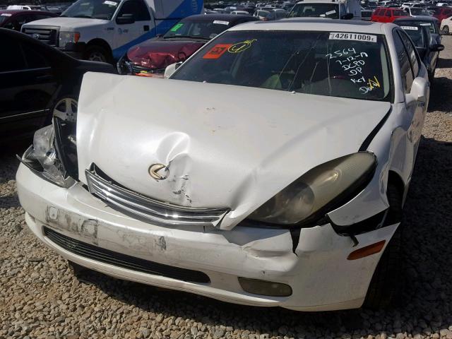 JTHBF30GX30118386 - 2003 LEXUS ES 300 WHITE photo 2