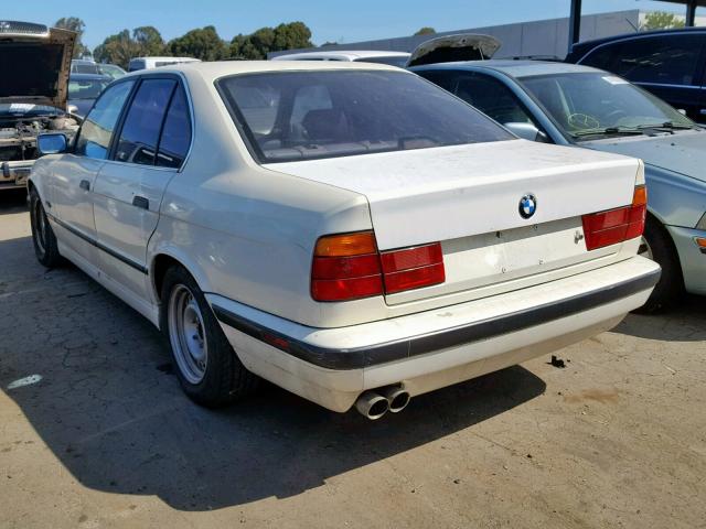WBAHD6325SGK52910 - 1995 BMW 525 I AUTO WHITE photo 3
