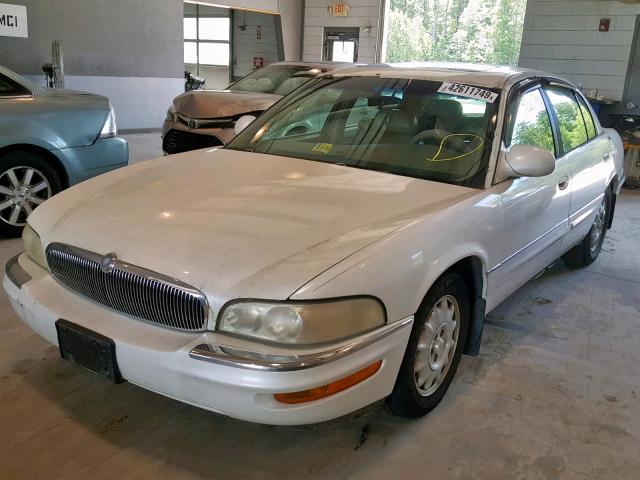 1G4CU5212W4662261 - 1998 BUICK PARK AVENU WHITE photo 2