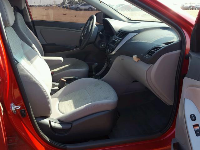 KMHCT4AE0GU060431 - 2016 HYUNDAI ACCENT SE RED photo 5