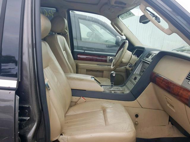 5LMFU28505LJ14962 - 2005 LINCOLN NAVIGATOR GRAY photo 5