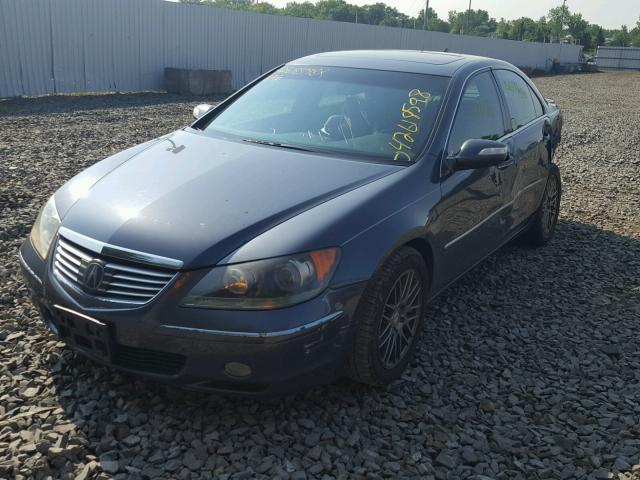 JH4KB16516C010540 - 2006 ACURA RL GRAY photo 2