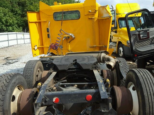 1FUJA6CG07LY66733 - 2007 FREIGHTLINER CONVENTION YELLOW photo 6